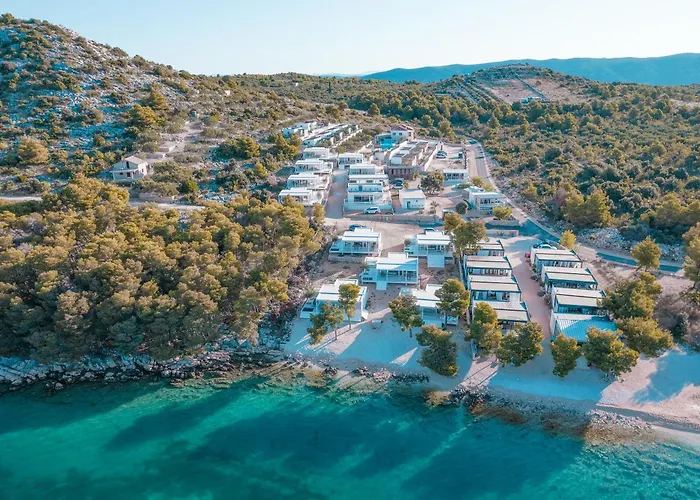 Oi Concept Village Buqez & Vita